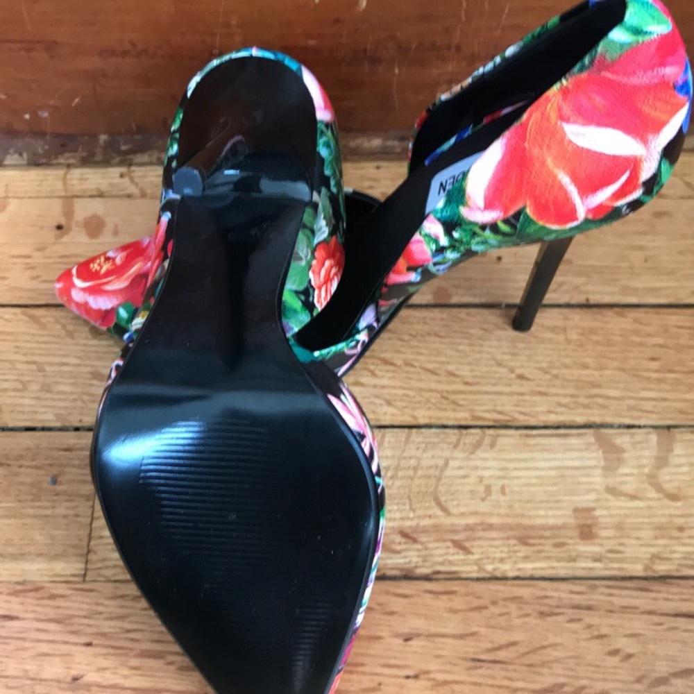 Shoes - Picture 3 of 3